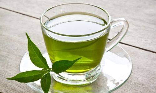 فوائد الشاي الأخضر وموانع استخدامه
