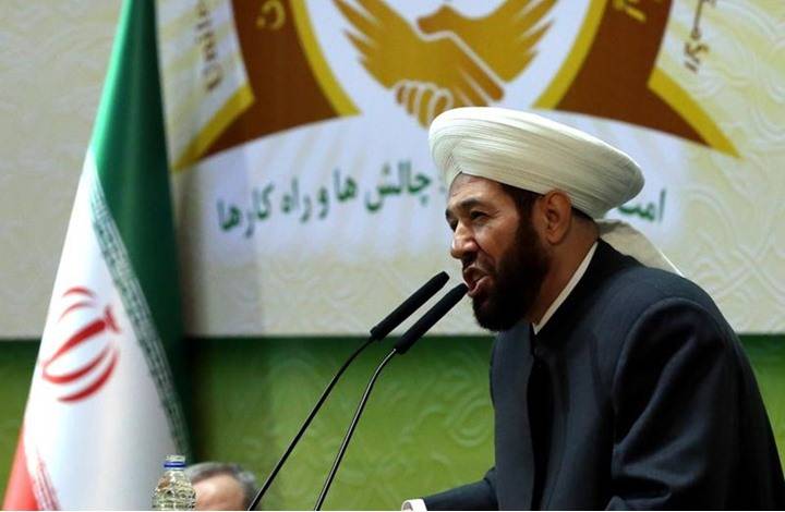إيران تمنح مفتي سوريا جائزة 