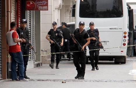 12 قتيلا من الشرطة التركية بتفجير حافلتهم