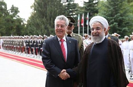 روحاني: ايران ستبحث السلام في سوريا مع أي دولة