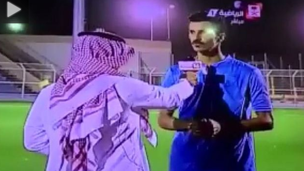 بالفيديو؛ شاهد مراسل سعودى يتعرض لصفعة على الهواء