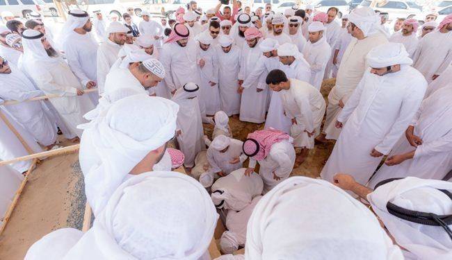 اماراتيون يتظاهرون مطالبون بسحب قوات بلادهم من اليمن