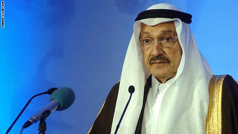 الأمير طلال يغرّد مخالفا الموقف السعودي ويدعو لحل قد لا يستبعد الأسد بسوريا ويحذر الخليج من الأزمة المالية