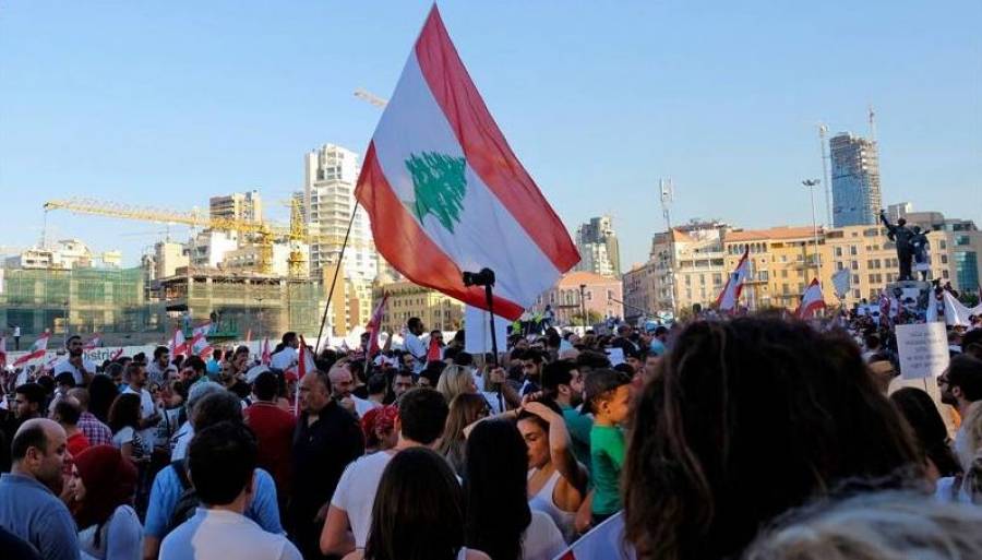 مصورة اسرائيلية واكبت ساحة الشهداء بجواز سفر اميركي
