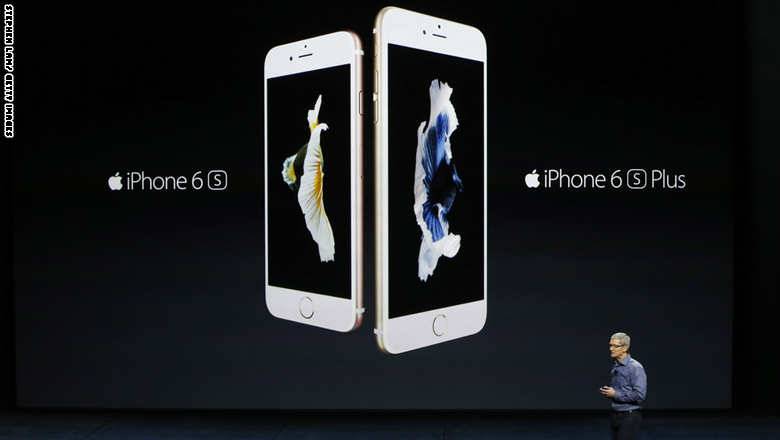تيم كوك يكشف عن هاتفي "آي فون 6S و6S بلس" و"آي باد برو" وتلفزيون وتصاميم جديدة من ساعة "آبل"