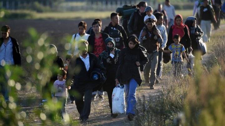 الجيش المجري يقوم بمناورات عسكرية تأهبا لتكليفه بمراقبة الحدود