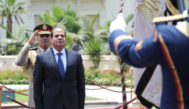 لوموند: السيسي .. "نابليون" الشرق!