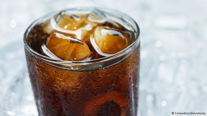 ما الذي يحدث لجسمك لو ابتعدت عن شرب الكولا؟