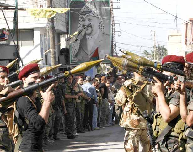 فتح: ضغط لعدم تفجير مخيم عين الحلوة بالحسم العسكري