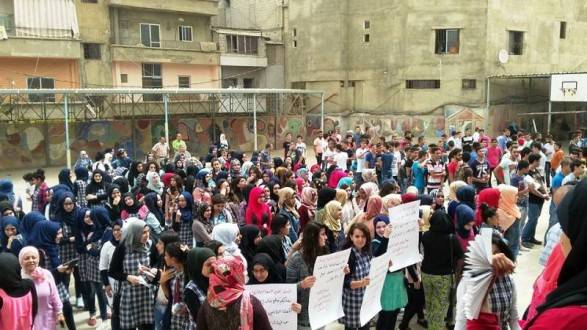 اعتصام في مخيم البداوي للمطالبة بالهجرة إلى ألمانيا
