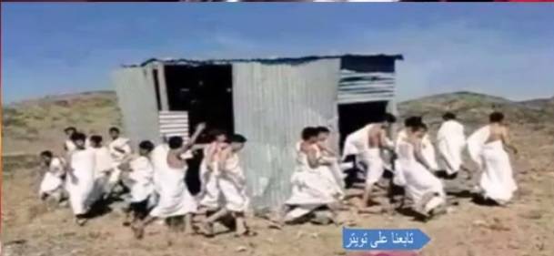 بالفيديو: الحوثيون يبنون "كعبة جديدة" ويطوفون حولها