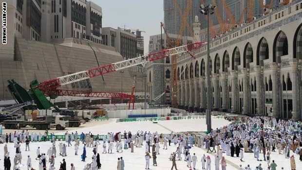إيران تهاجم الرياض بسبب حادث رافعة مكة وتطلب "هيئة أمناء" لإدارة الحرم وسعوديون يردون: رافعاتكم للقتل والدمار