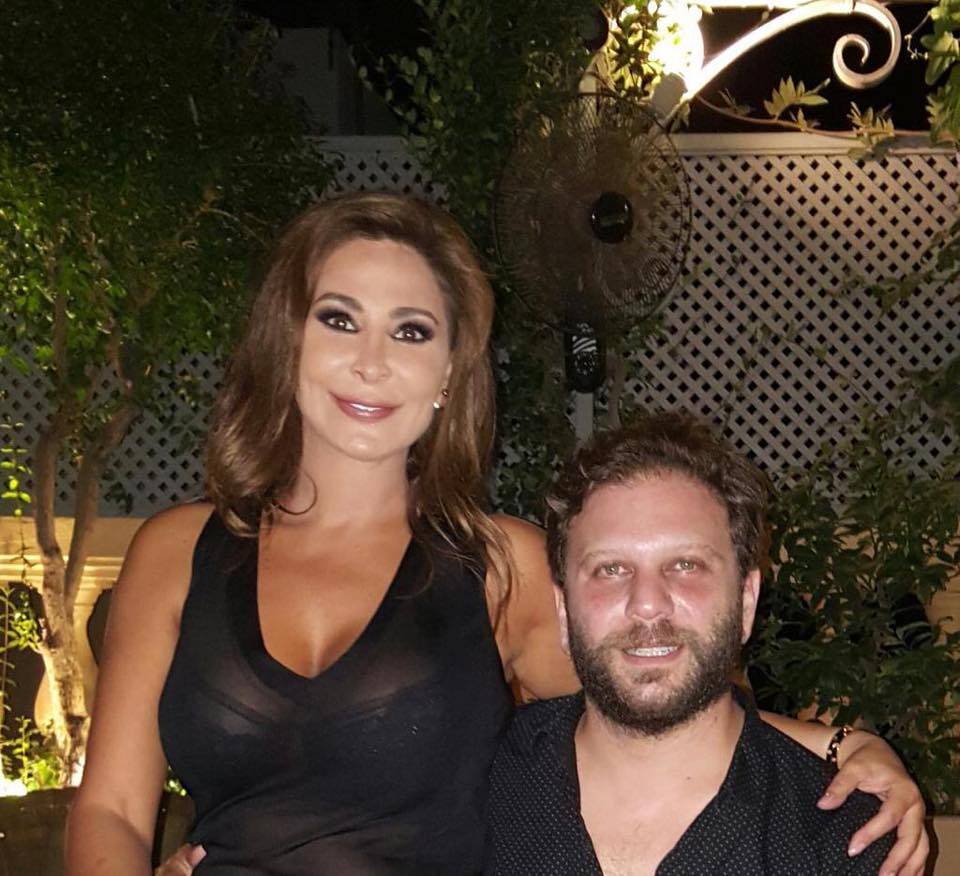 بالصور.. إليسا بإطلالة "sexy" مع رجلها المفضل!