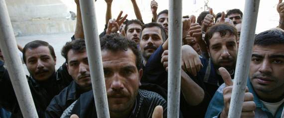 مسلحون سوريون يشنون هجوما على سجن بدمشق يضم 5 آلاف معتقل