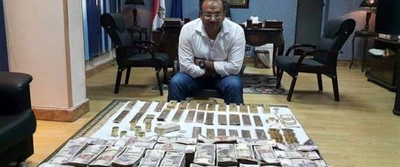 سباك مصري يسرق 58 كيلو ذهب حكومي