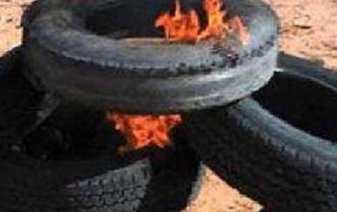  قطع الطريق قرب مخيم برج البراجنة بالإطارات المشتعلة 