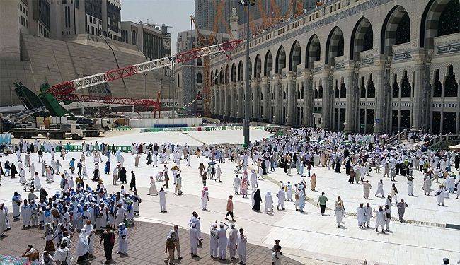 بالصور - دعوات لمراجعة سياسات سلطات ادارة موسم الحج