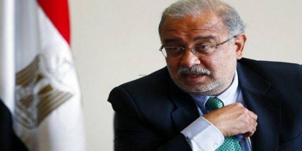 السيسي اختار رئيس الحكومة الجديد وهو مُطبّع وبائع غاز لإسرائيل .. وهكذا رد اعلاميو مصر على ذلك