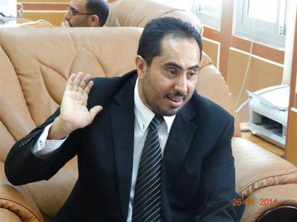 الإمارات تجبر هادي على الإطاحة بمحافظ عدن.. لماذا؟