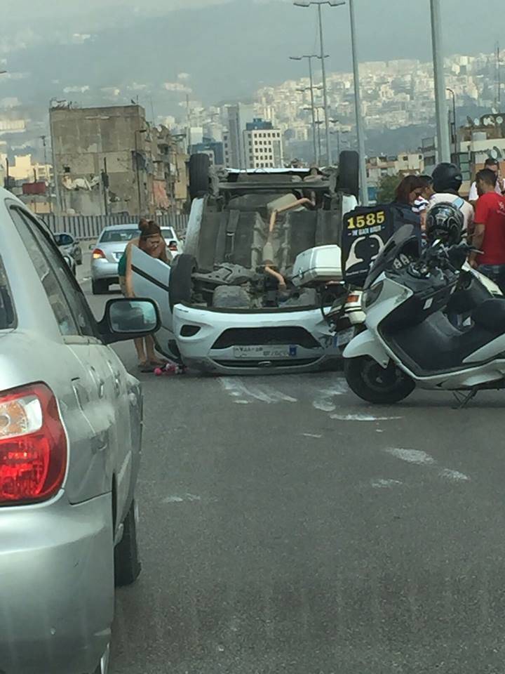 بالصورة حادث سير مروع على اوتوستراد المؤدي الى الدكوانة