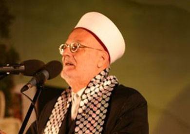 خطيب «الأقصى»: موقف السلطة من الانتهاكات «لم يردع إسرائيل»