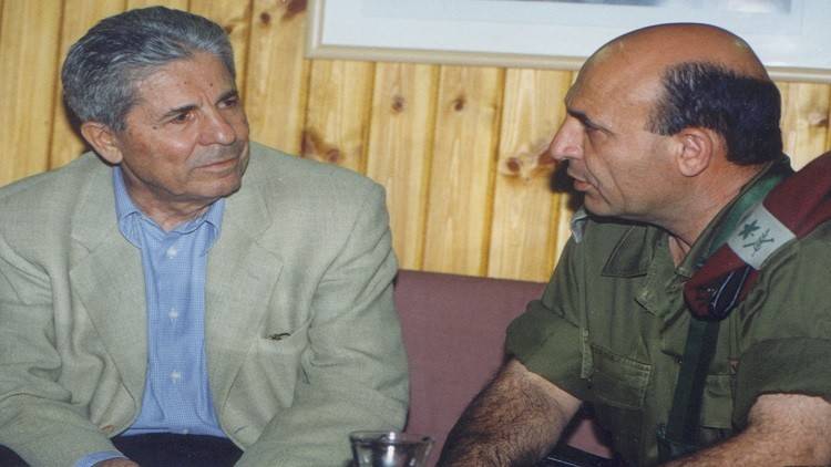 اللبنانيون يرفضون دفن "كبير العملاء" في لبنان