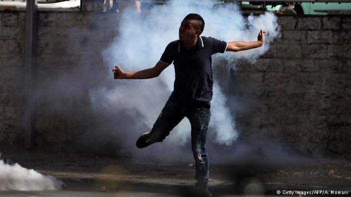 نتنياهو يعلن تشديد العقوبات بحق رماة الحجارة في القدس
