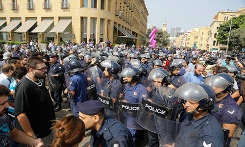 تزايد المواجهات بين القوى الأمنية ونشطاء الحراك المدني بالتزامن مع طاولة الحوار