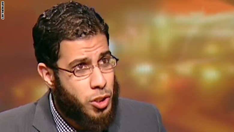تضارب حول منع سفر نادر بكار من القاهرة إلى أمستردام بسبب "شهادة التجنيد"