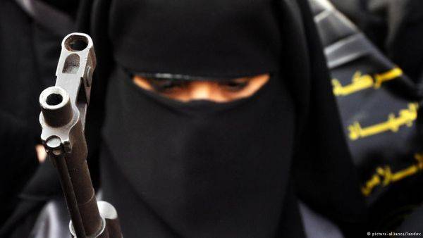 طريقة داعش لاجتذاب النساء و''عرائس الجهاد''