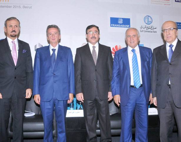 سلامة في افتتاح أعمال «مُلتقى العراق المصرفي» في لبنان :
نحو تنظيم ديون القطاع الخاص وإطلاق منصفة إلكترونيّة لتداول الأسهم
سنطرح سلّة حوافز بقيمة مليار دولار وقد ترتفع الى 1.5 مليار عام 2016