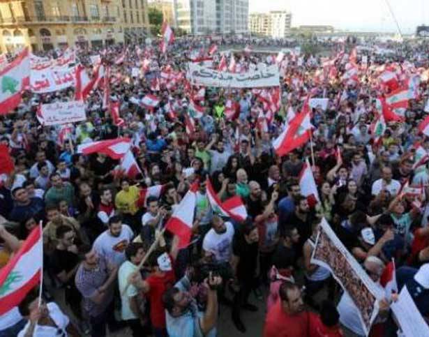 لبنان على كفّ عفريت وقيادات الحراك سيرة الصورة!!