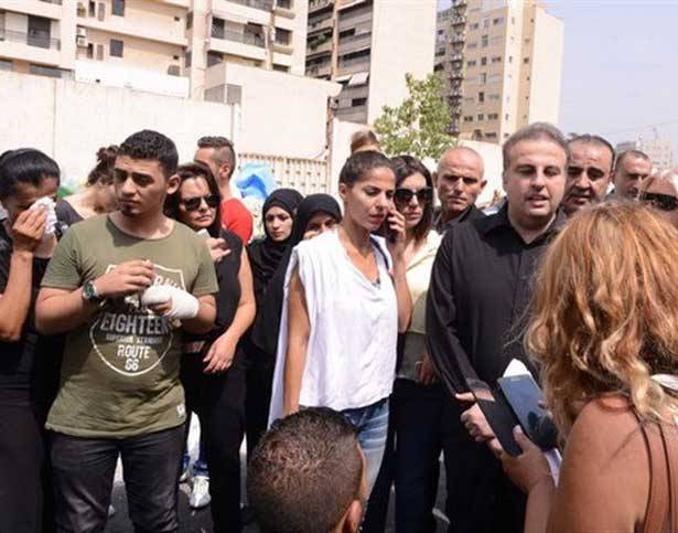 الاسير في المحكمة مقيد بالسلاسل