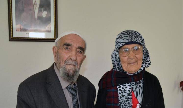 في قرية صغيرة تركية.. نهاية سعيدة لقصة حب استمرت 77 عاما