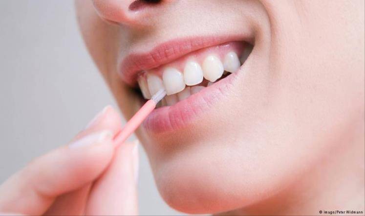 كيف تحفظ أسنانك لمئة عام؟