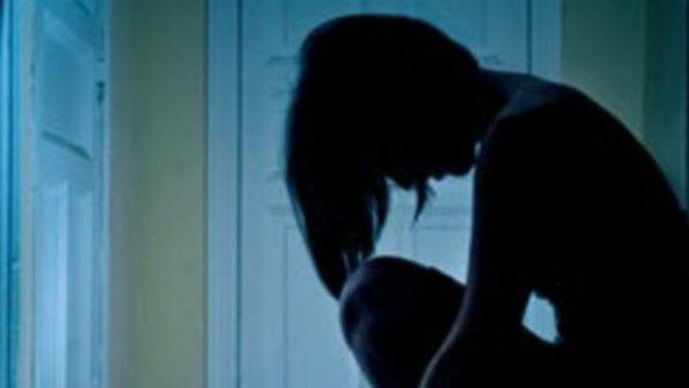 هربت من منزلها فاغتصبها سائق ميكروباص وقال اغتصبتها برغبتها