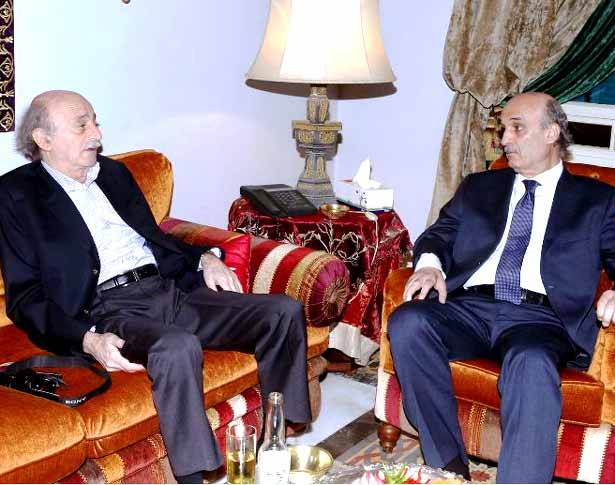 رقصة «ستربتيز» اميركية تقلق جنبلاط وجعجع