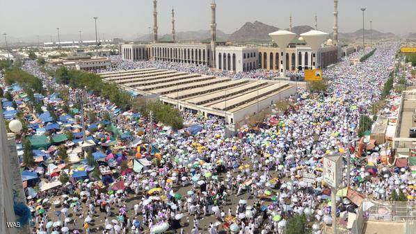ضيوف الرحمن ينفرون إلى مزدلفة
