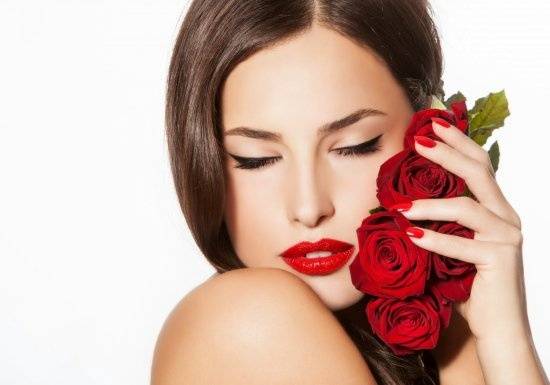 7 ميزات تجعل المرأة أكثر جمالاً وجاذبية