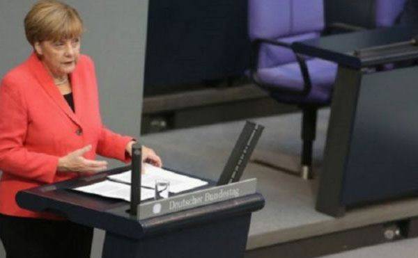 ميركل: الوصول لحل لأزمة المهاجرين ما زال بعيداً