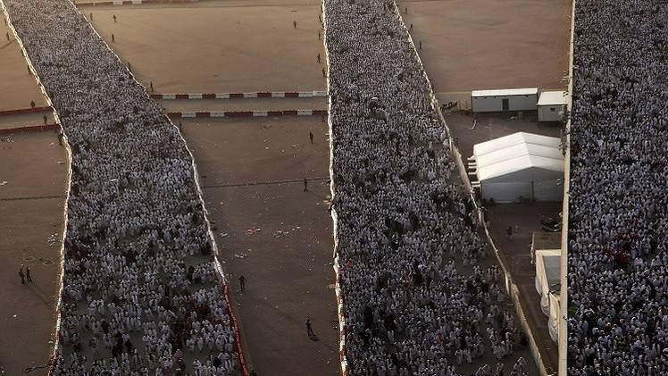 السعودية تعزو حادثة التدافع إلى عدم التزام الحجاج بالتعليمات
