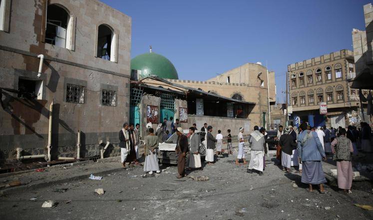 عشرات القتلى بتفجير مسجد للحوثيين في صنعاء