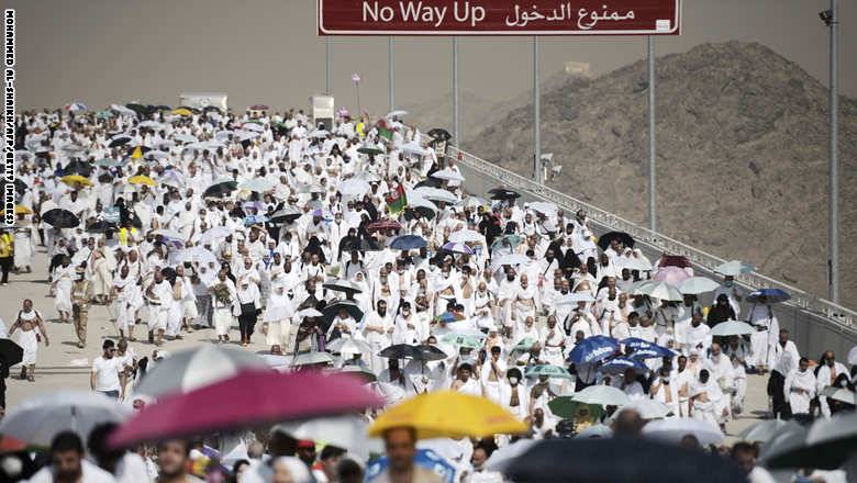 إمام الحرم السابق يعيد نشر تغريدة حول عدم التسرع بإلقاء اللوم على الحجاج