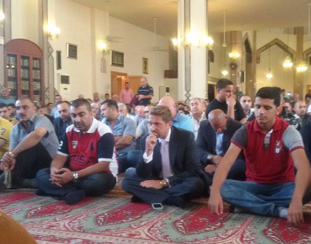 كرامي أدى صلاة العيد في طرابلس