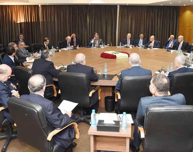 السنيورة والحريري تباين او توزيع ادوار؟