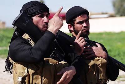 صحيفة تكشف “أكبر الاسباب” لانضمام الشباب “لداعش” باسم الدين