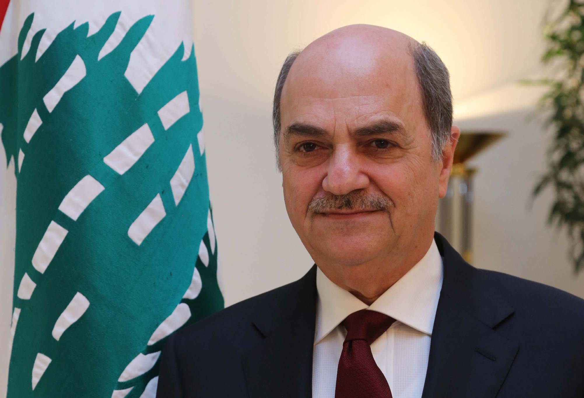 ناظريان اصدر قرار إستبدال قوارير الغاز المعدنية