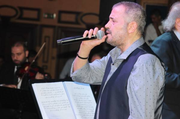 ماذا كشف نقيب الفنانين الأردنيين عن حقيقة إساءة الوسوف للأردنيين في حفله؟