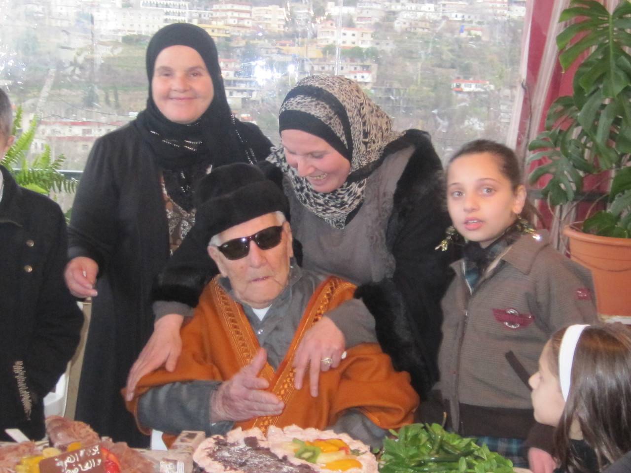 بالصورة.. وفاة معمّر لبناني عن 104 سنوات
