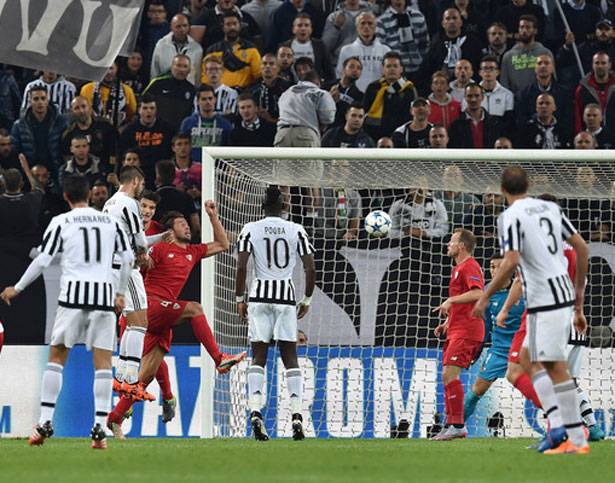 دوري أبطال أوروبا في كرة القدم
فوز يوفنتوس وريال مدريد (2-0)
